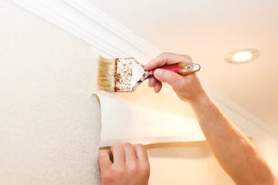 Pose de papier peint à Marzan — revêtements muraux et toiles de verre